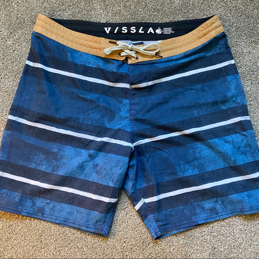 vissla men’s board shorts swim trunks - size 36